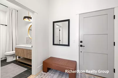 300 Washington Avenue #8, Grand Haven, MI 49417 - Photo 8