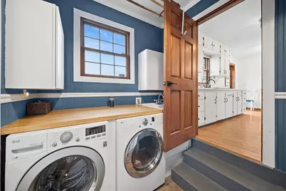 404 Sherwood Avenue, Three Oaks, MI 49128 - Photo 6