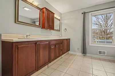 2461 Riverbend Drive, Benton Harbor, MI 49022 - Photo 14