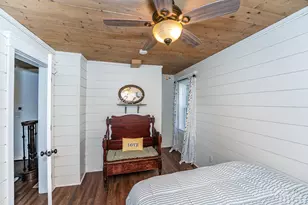 517 S Wythe St, Pentwater, MI 49449 - Photo 18