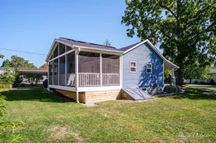 517 S Wythe St, Pentwater, MI 49449 - Photo 30