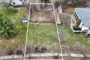 1217 El Camino Dr NW, Grand Rapids, MI 49504 - Photo 1