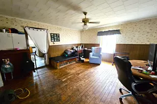 218 S Cherry St, Flushing, MI 48433 - Photo 4