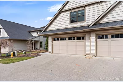 543 Macatawa Avenue, Holland, MI 49423 - Photo 4