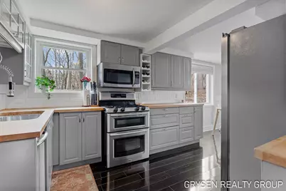 3631 Minnie Avenue SW, Wyoming, MI 49519 - Photo 6