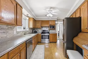 871 Vanderpool Dr, Troy, MI 48083 - Photo 6