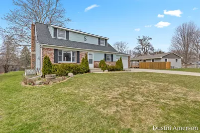 2656 Vassar Drive SE, Grand Rapids, MI 49506 - Photo 2