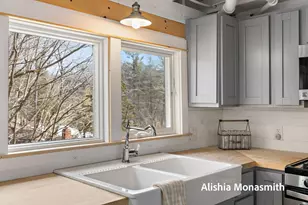 15058 Stickney Ridge Rd, Grand Haven, MI 49417 - Photo 8