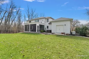 2725 Beechwood Dr SE, Grand Rapids, MI 49506 - Photo 4
