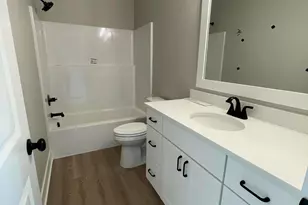 10124 Strawberry Ln, Zeeland, MI 49464 - Photo 10