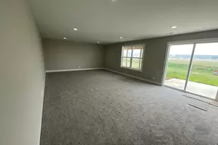 10124 Strawberry Ln, Zeeland, MI 49464 - Photo 14