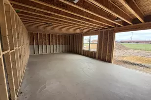 10124 Strawberry Ln, Zeeland, MI 49464 - Photo 14