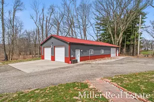 9374 S M-43 Hwy, Delton, MI 49046 - Photo 34
