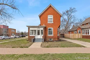 334 Central Ave, Holland, MI 49423 - Photo 1