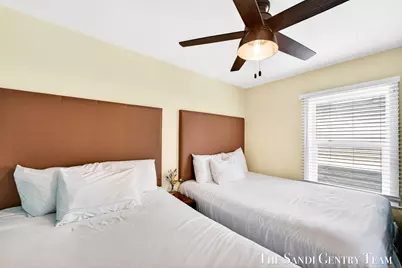 209 Clinton Avenue, Grand Haven, MI 49417 - Photo 20