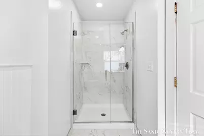 209 Clinton Avenue, Grand Haven, MI 49417 - Photo 22