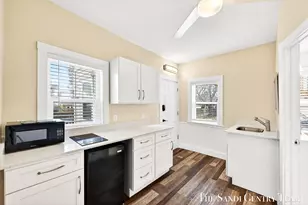 209 Clinton Ave, Grand Haven, MI 49417 - Photo 16