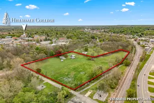 104 McClellan St, Hillsdale, MI 49242 - Photo 1