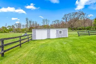104 McClellan St, Hillsdale, MI 49242 - Photo 22