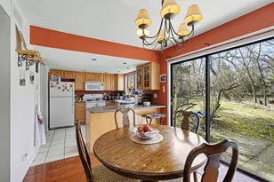 243 Ballantrae Ct, Kalamazoo, MI 49006 - Photo 8