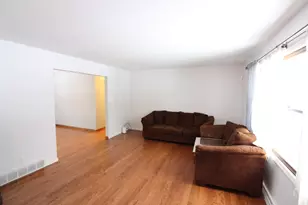 2787 Royal Queens Rd, Stevensville, MI 49127 - Photo 6