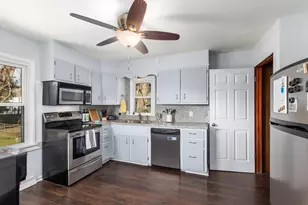 131 Oak St, Wayland, MI 49348 - Photo 8