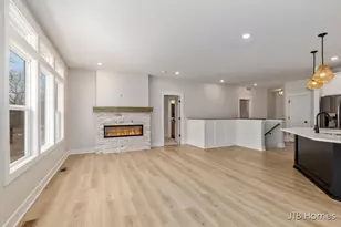 6607 Timber Crst Dr NE, Rockford, MI 49341 - Photo 4