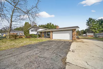 4546 E Berry Road, Pleasant Lake, MI 49272 - Photo 4