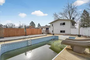 4546 E Berry Rd, Pleasant Lake, MI 49272 - Photo 36