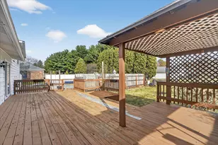 4546 E Berry Rd, Pleasant Lake, MI 49272 - Photo 38