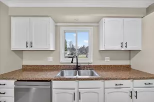 4546 E Berry Rd, Pleasant Lake, MI 49272 - Photo 16