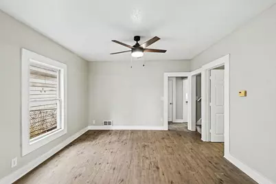 905 N Sycamore Street, Lansing, MI 48906 - Photo 6