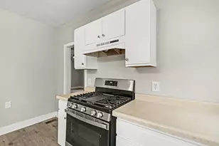 905 N Sycamore St, Lansing, MI 48906 - Photo 10