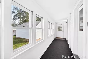 225 W Marshall St, Hastings, MI 49058 - Photo 4