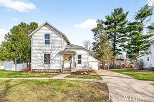 225 W Marshall St, Hastings, MI 49058 - Photo 2