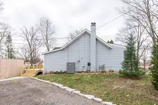 553 W Middle St, Chelsea, MI 48118 - Photo 30