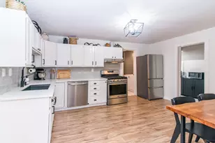 553 W Middle St, Chelsea, MI 48118 - Photo 10