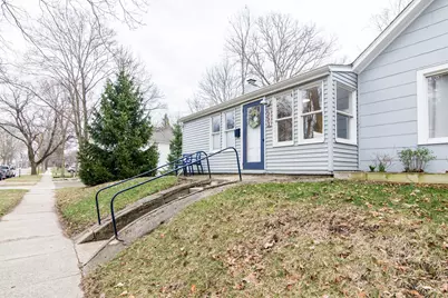 553 W Middle Street, Chelsea, MI 48118 - Photo 4