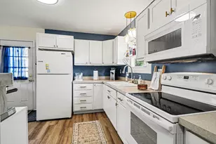 133 W Hughes St, Marshall, MI 49068 - Photo 8