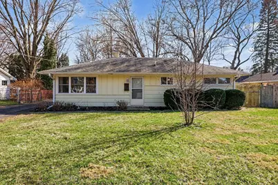 133 W Hughes Street, Marshall, MI 49068 - Photo 2