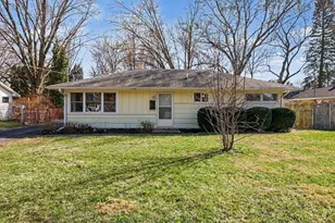 133 W Hughes St, Marshall, MI 49068 - Photo 2