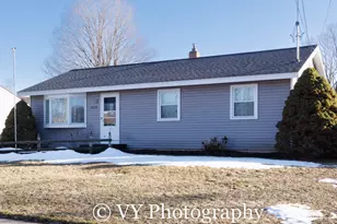 1654 34th St SW, Wyoming, MI 49519 - Photo 2