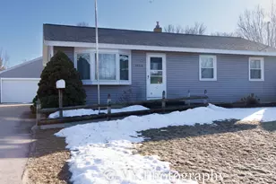 1654 34th St SW, Wyoming, MI 49519 - Photo 4