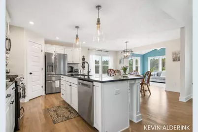 13783 Harrington Landing, Holland, MI 49424 - Photo 8