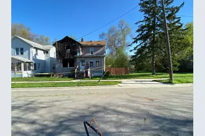 324 Clinton Street, Jackson, MI 49201 - Photo 1