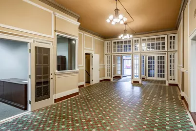100 W Washington Avenue, Jackson, MI 49201 - Photo 8