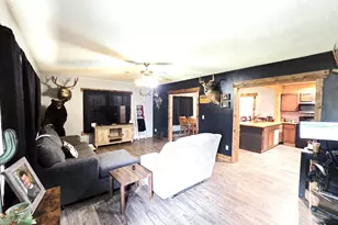 12409 Bellevue Rd, Battle Creek, MI 49014 - Photo 4