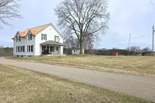 12409 Bellevue Rd, Battle Creek, MI 49014 - Photo 2