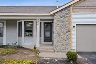 2241 Southgate Dr SE, Grand Rapids, MI 49508 - Photo 2