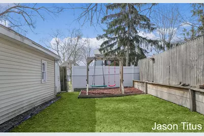 2507 Day Avenue NW, Walker, MI 49544 - Photo 22